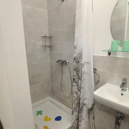 Apartament Near The Sea *